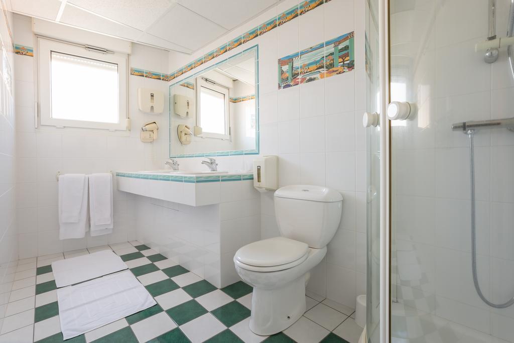 Logis Hotel Le Florina Sainte-Florine Zimmer foto